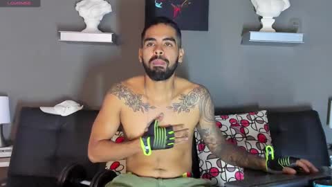 Snapshot of stephenbrown_ chatting on March 11, 10:31 pm ................ online show from March 11, 10:31 pm