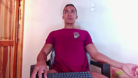 steven_modelo69 online show from February 9, 2:28 am