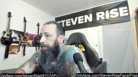 Snapshot of stevenrisenyc chatting on October 5, 1:25 am StevenRiseNYC online show from October 5, 1:25 am