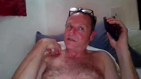 Snapshot of steviehard7 chatting on October 11, 3:00 am steviehard7 online show from October 11, 3:00 am