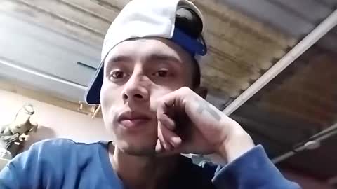 stiven_1207 online show from May 22, 11:44 pm