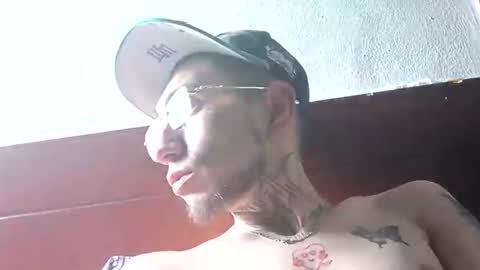 stivenarriero4 online show from April 4, 4:47 pm