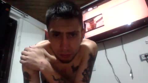 stivenarriero4 online show from May 28, 3:04 am