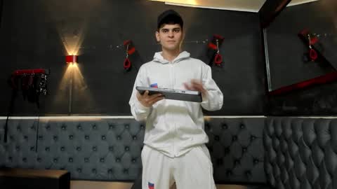 friends online show from December 17, 5:58 am