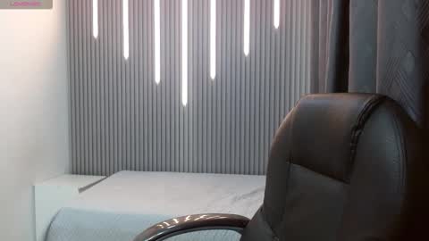 Stiwen online show from February 25, 4:54 pm