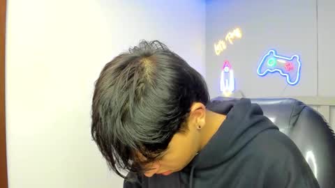 Stiwen online show from October 27, 2:28 pm