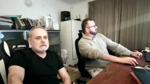 rainy online show from July 11, 8:45 pm
