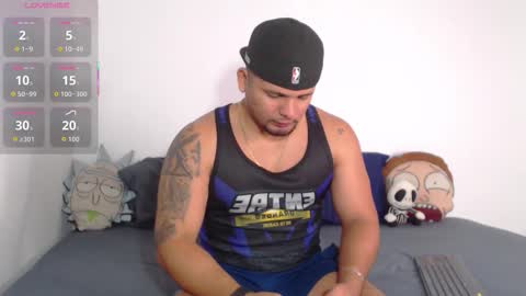 Stone Lee  online show from December 21, 6:42 am