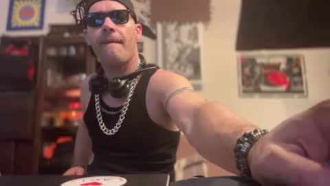 Snapshot of str8foryouguy chatting on February 19, 9:14 pm Str8 online show from February 19, 9:14 pm