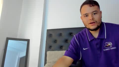 straight_boys_hornys online show from December 1, 9:24 pm