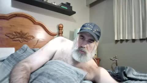 Straightbear4you online show from November 17, 11:46 am