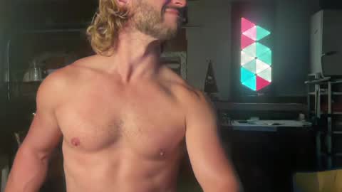 Cowboy Zuhly online show from May 28, 10:57 am