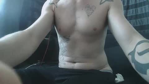 straitpipermann22 online show from November 3, 8:10 pm