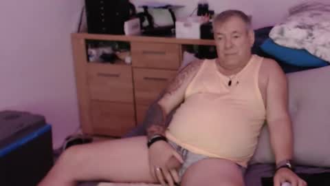 Stranger online show from September 28, 9:35 pm