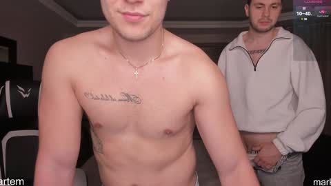 Snapshot of stranggee chatting on January 27, 7:35 pm Artem online show from January 27, 7:35 pm