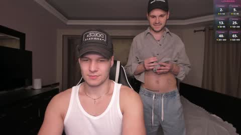 Snapshot of stranggee chatting on December 23, 7:20 pm Artem online show from December 23, 7:20 pm