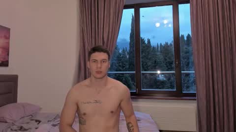 Snapshot of stranggee chatting on October 14, 3:04 pm Artem online show from October 14, 3:04 pm