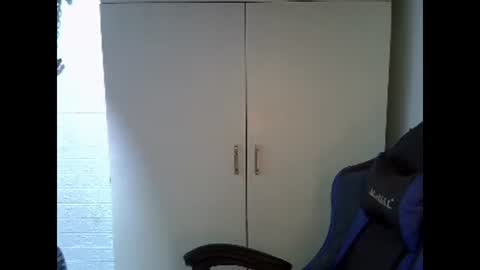 strawberrywine07 online show from March 7, 4:34 am