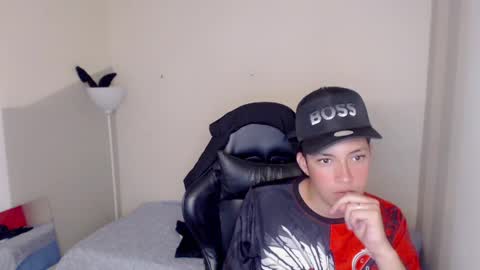 Street online show from April 5, 9:12 pm