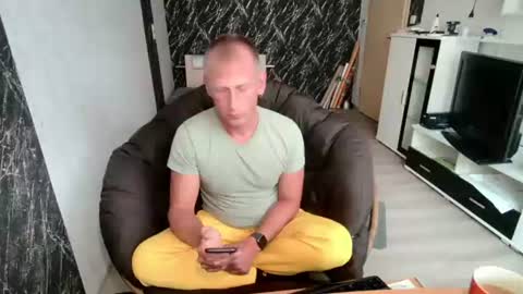 stringslave02 online show from July 23, 9:29 am