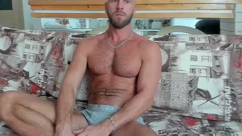 Snapshot of strong_arni chatting on February 10, 10:20 am Strong Arni online show from February 10, 10:20 am