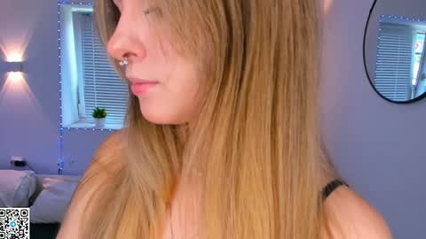 Olivia online show from June 15, 1:08 am