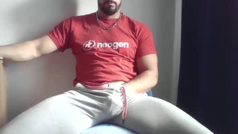 Snapshot of studdotcom chatting on February 21, 8:51 am Ero online show from February 21, 8:51 am