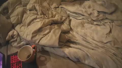 suaveg83 online show from April 24, 7:05 pm