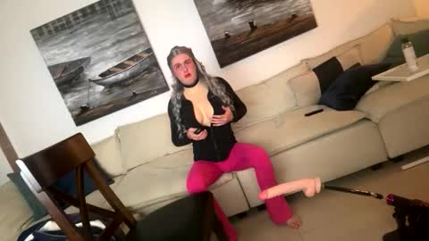 Sissy Isabella online show from December 17, 7:26 am