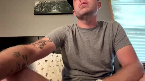 Snapshot of submissivebrett373 chatting on October 19, 5:17 pm submissivebrett373 online show from October 19, 5:17 pm