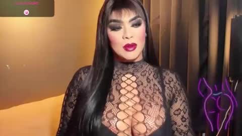 JADE ELYSE online show from October 18, 6:45 pm