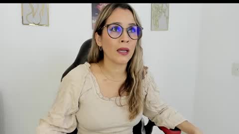 Snapshot of sugar_milff chatting on March 11, 1:56 pm sugar_milff online show from March 11, 1:56 pm