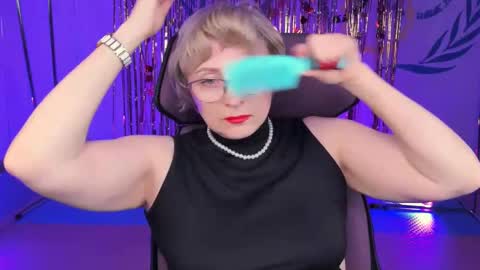 Vivien online show from February 22, 9:01 am