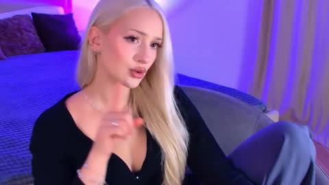 sugarwhisper online show from September 10, 4:41 pm