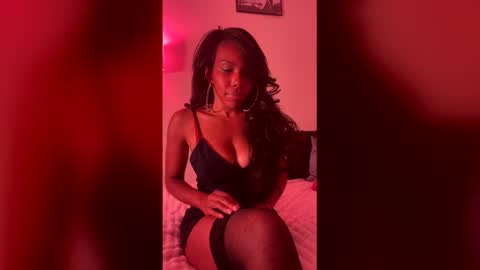 Kim Lee online show from May 24, 1:06 pm
