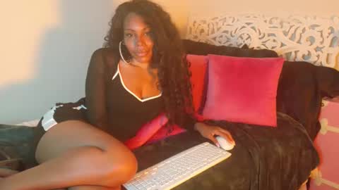 Kim Lee online show from January 11, 3:29 pm