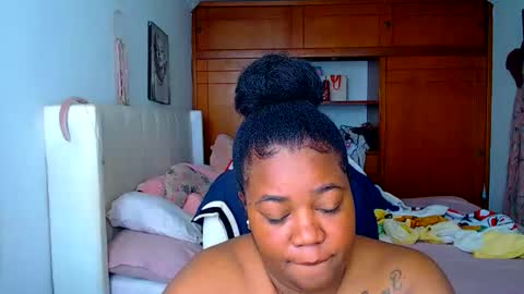 Snapshot of suggarbaby1 chatting on October 5, 7:21 pm Cami Back in 2 hours online show from October 5, 7:21 pm