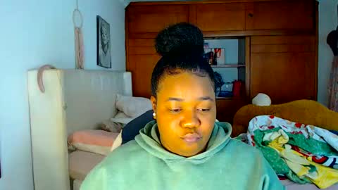Snapshot of suggarbaby1 chatting on October 9, 3:56 am Cami Back in 2 hours online show from October 9, 3:56 am