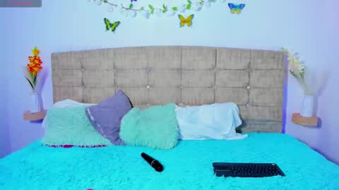 summer_girls01 online show from February 13, 6:55 pm