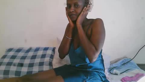 summerdew online show from April 12, 9:13 am