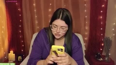 Snapshot of sunflower0907 chatting on September 25, 3:19 pm Tina. Im topless model online show from September 25, 3:19 pm