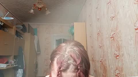 sungpiggott online show from April 19, 9:10 am