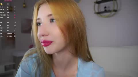 Lily online show from December 5, 2:59 pm