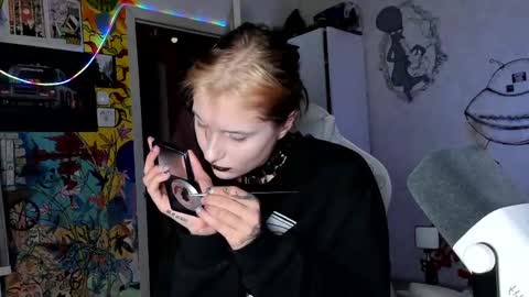 Snapshot of sunny_mouse chatting on February 18, 4:25 pm Sunny online show from February 18, 4:25 pm
