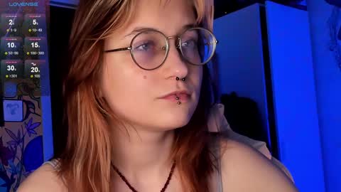 Snapshot of sunny_mouse chatting on February 11, 9:03 pm Sunny online show from February 11, 9:03 pm