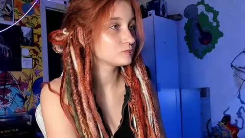 Snapshot of sunny_mouse chatting on September 25, 7:43 pm Sunny online show from September 25, 7:43 pm