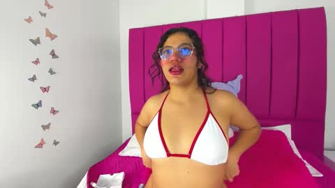 Sunny Smiith online show from December 3, 12:39 pm