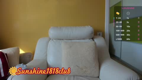 Snapshot of sunshine1818club chatting on October 8, 8:20 am Angela Sunshine1818club online show from October 8, 8:20 am