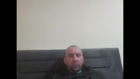 super42835015 online show from April 2, 7:43 pm