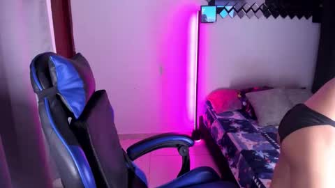 ALEX online show from December 18, 1:23 am